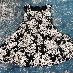 White House black market floral dress size 12